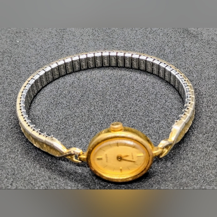 Vintage Ladies Gold Tone Ladies Pulsar Watch